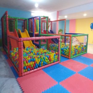 600*600*200 4 Kaydıraklı Soft Play Top Havuzu KO6774